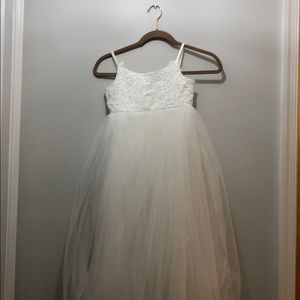 Flower girl dress. Like new! Worn for 30 minutes!